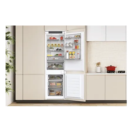 Hoover HFTNF5518EW Built In Fridge Freezer