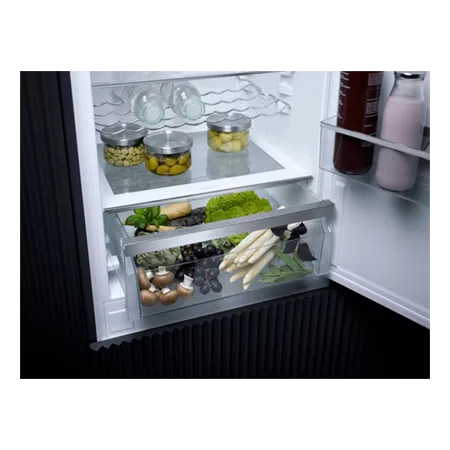 Miele KDN7713E Integrated 60/40 Split Fridge Freezer